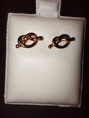 14kt Gold Knot Stud Earrings